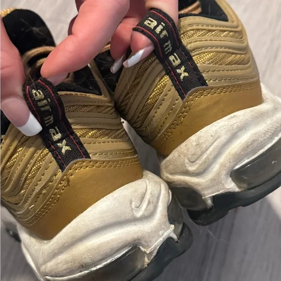 Nike Gold Bullets - Picture 3 of 7